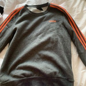 Addidas flees sweater
